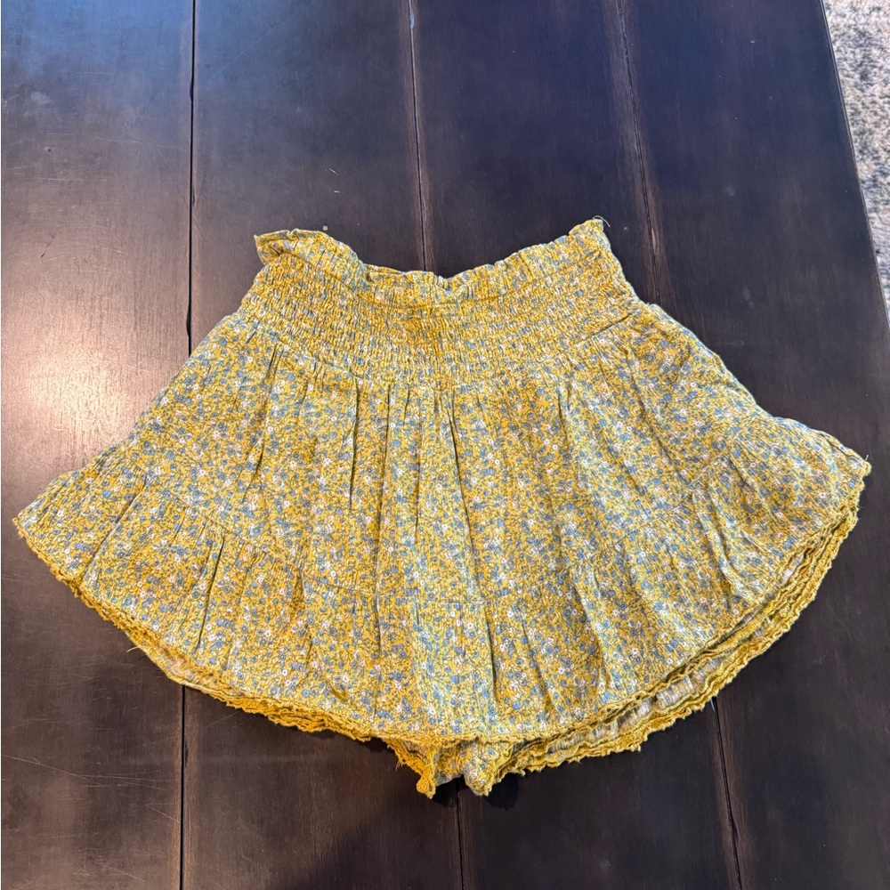 Aeropostale floral skort. Small